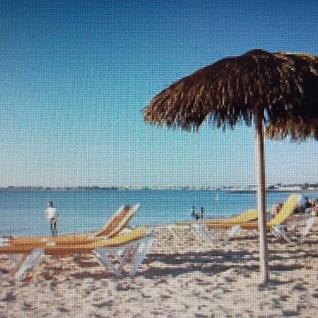 Louna Шатлайон-Плаж